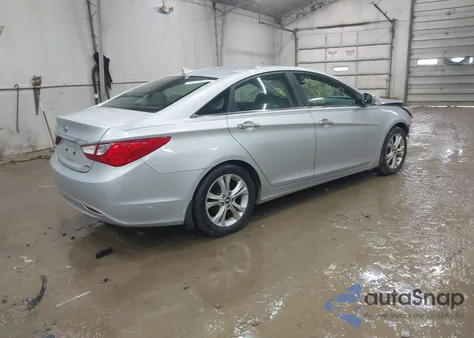 2013 Hyundai Sonata Limited z USA, uszkodzony, nr VIN 5NPEC4AC7DH620429